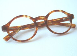 Round mens glasses.